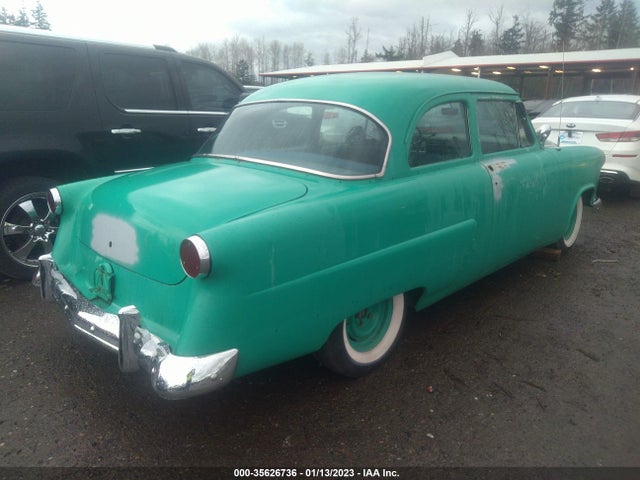 1953 FORD CRESTLINER VIN: B3RG126725
