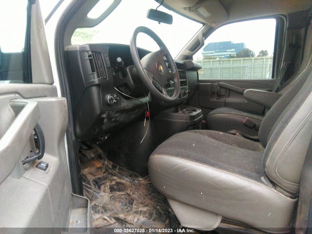 Chevrolet EXPRESS CARGO VAN 2019 1GCWGAFGXK1366075 Image 6
