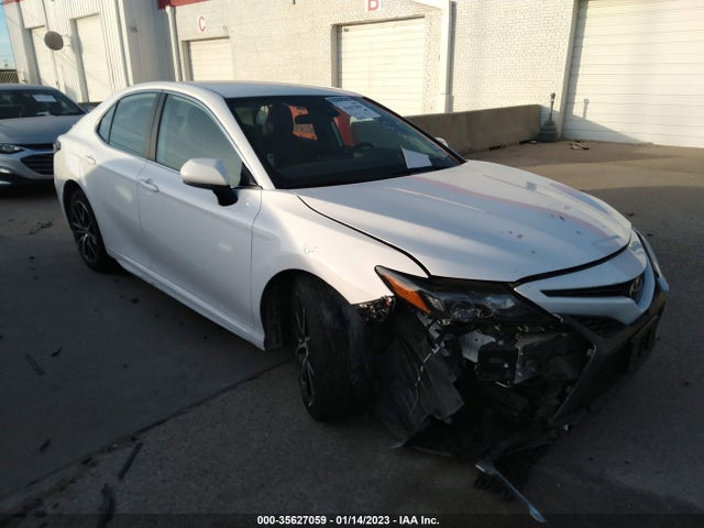 2021 Toyota Camry, VIN: 4T1G11AK5MU548149