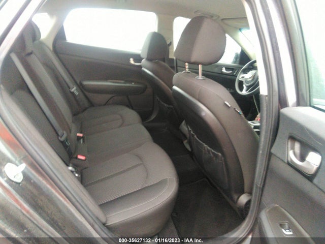 2017 Kia Optima, VIN: 5XXGT4L35HG127744