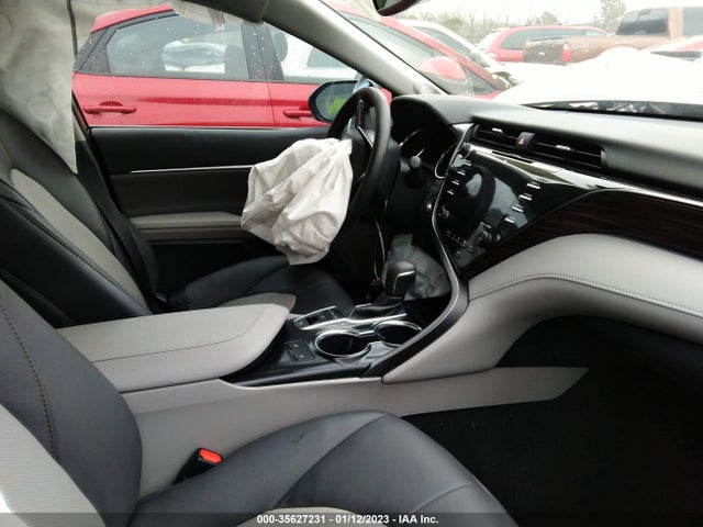 2020 Toyota Camry, VIN: 4T1F11AK2LU869592