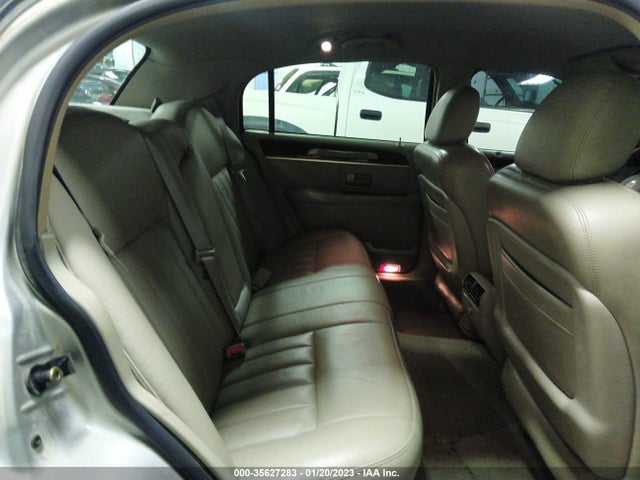 2003 LINCOLN TOWN CAR SIGNATURE VIN: 1LNHM82W83Y667259