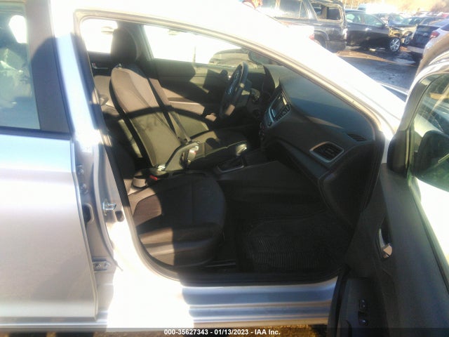 35627343 :رقم المزاد ، 3KPC24A66ME131769 vin ، 2021 Hyundai Accent Se مزاد بيع