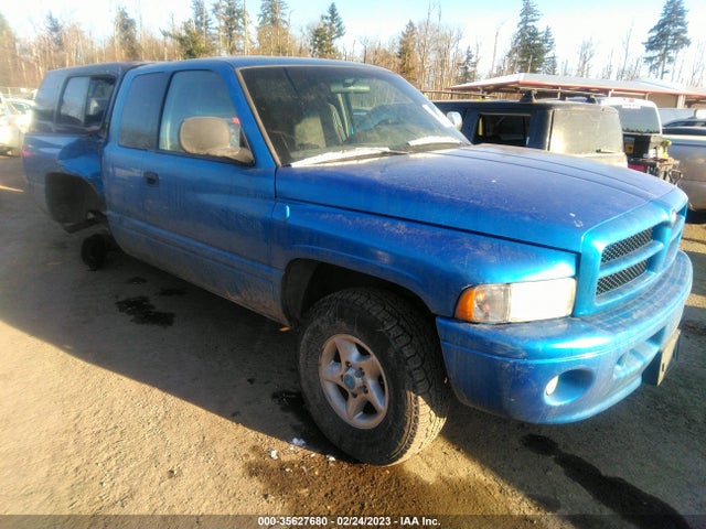 Dodge RAM 1500 2000 1B7HF13Z9YJ117891 головне зображення