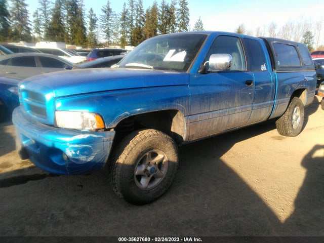 Dodge RAM 1500 2000 1B7HF13Z9YJ117891 Image 2