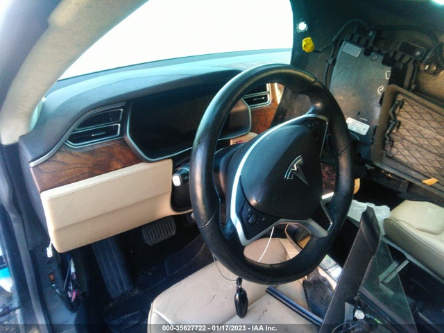 2016 Tesla Model S, VIN: 5YJSA1E27GF168994