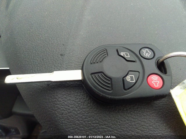 Ford ESCAPE SE 2017 1FMCU9G99HUD85858 Image 3