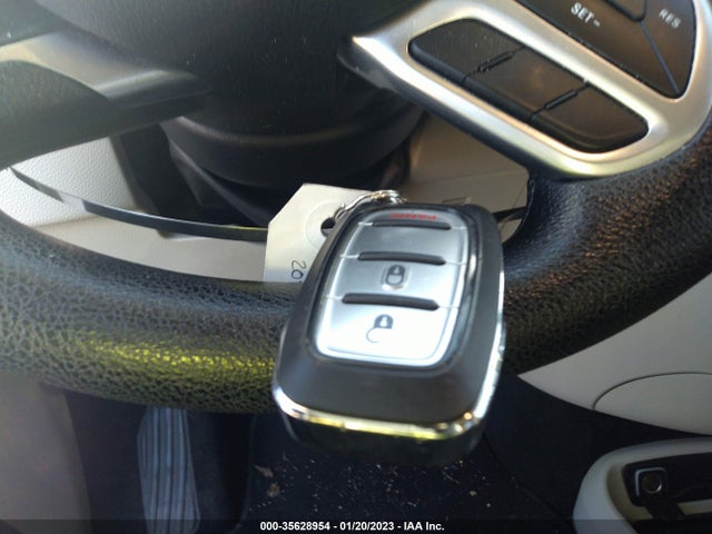 2C4RC1CGXLR131234 Chrysler Voyager Lx