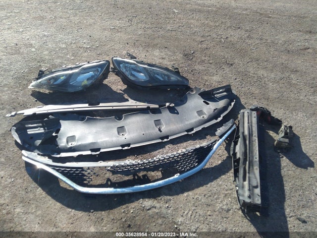 2C4RC1CGXLR131234 Chrysler Voyager Lx