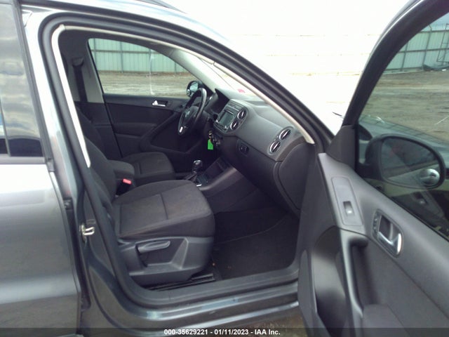 2015 VOLKSWAGEN TIGUAN S VIN: WVGAV7AX8FW611986