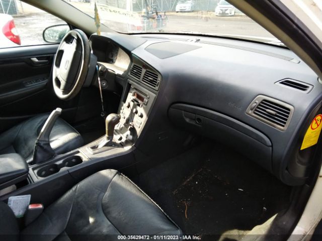 YV1SW61R221264237 Volvo V70