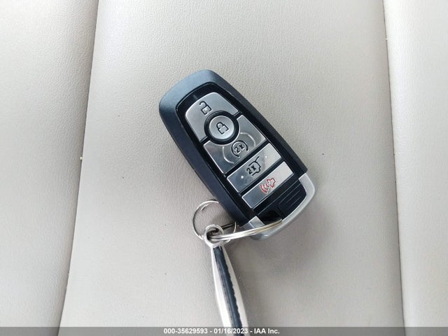 2022 Ford Explorer, VIN: 1FMSK8DH7NGB45211