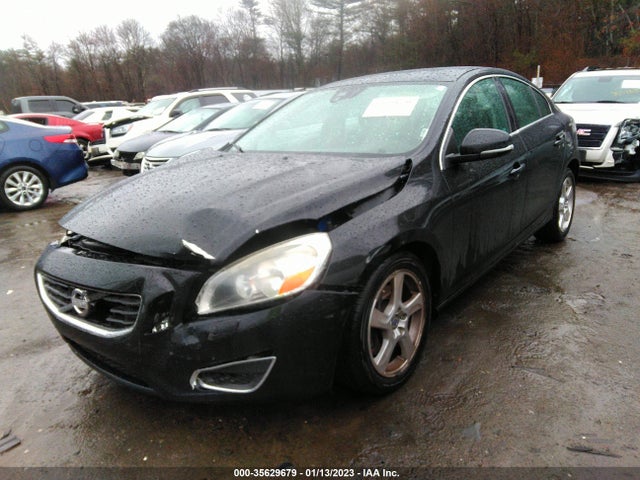 Volvo S60 2013 YV1612FS1D1218065 Image 2