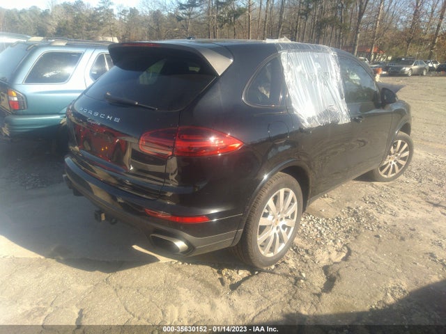 2017 Porsche Cayenne, VIN: WP1AA2A20HKA80671