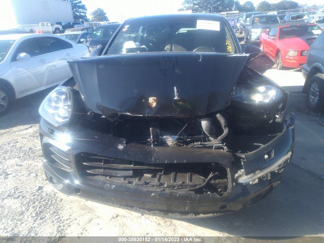 2017 Porsche Cayenne, VIN: WP1AA2A20HKA80671