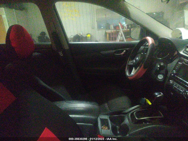2018 NISSAN ROGUE S VIN: 5N1AT2MV7JC756630