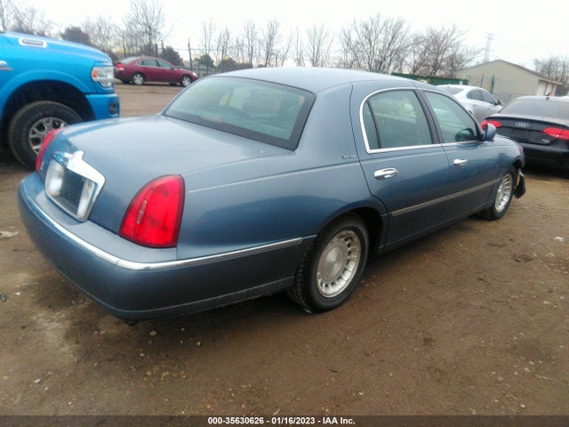 Lincoln Town Car 2000 1LNHM81W9YY851201 Image 5