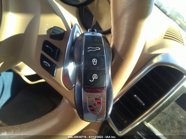 2013 PORSCHE CAYENNE DIESEL VIN: WP1AF2A26DLA38656