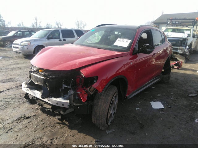 ZASPAKBN2N7D42460 Alfa Romeo STELVIO TI