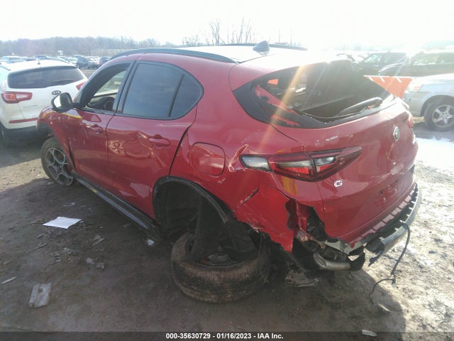 ZASPAKBN2N7D42460 Alfa Romeo STELVIO TI