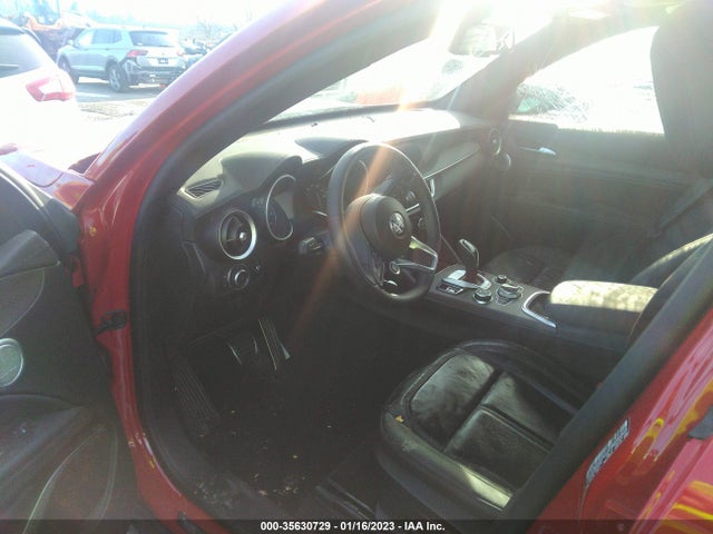 ZASPAKBN2N7D42460 Alfa Romeo STELVIO TI