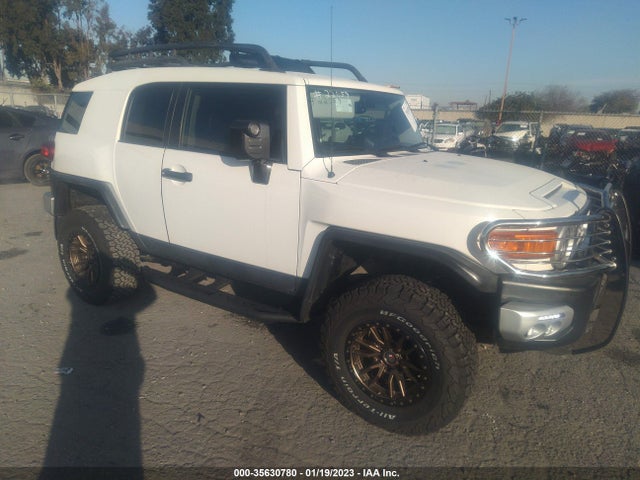 2014 Toyota FJ Cruiser, VIN: JTEBU4BF4EK178880