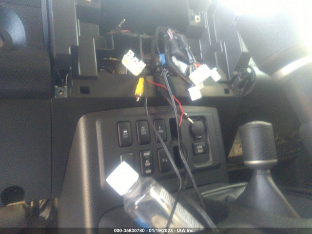 2014 Toyota FJ Cruiser, VIN: JTEBU4BF4EK178880