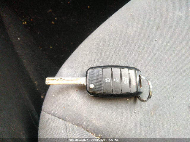 KIA Optima Lx 2015 KNAGM4A79F5625768 Image 3