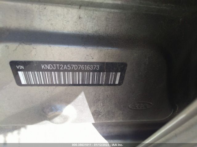 KNDJT2A57D7616373 KIA Soul Base
