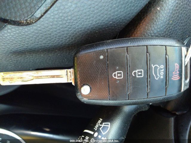KNDJN2A29G7841673 KIA Soul Base