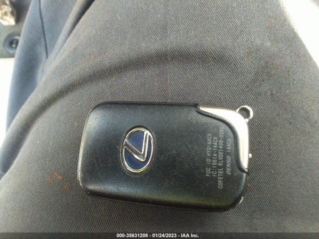 Lexus CT 200H 2012 JTHKD5BH5C2086071 Image 11