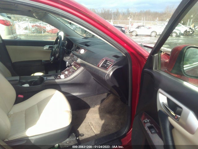 Lexus CT 200H 2012 JTHKD5BH5C2086071 Image 5
