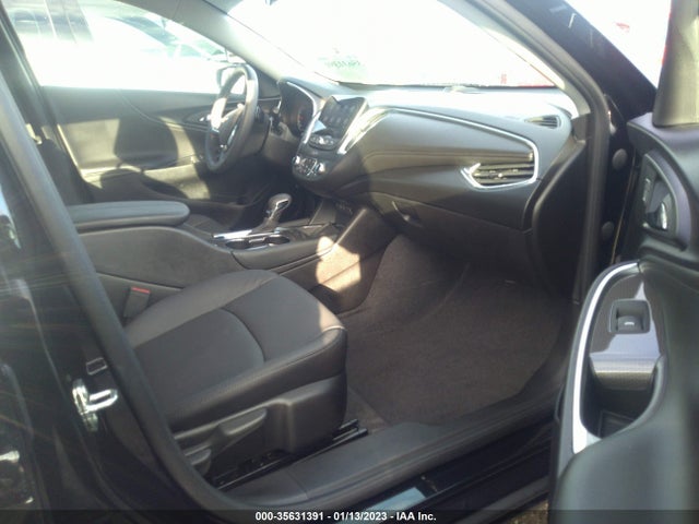2021 Chevrolet Malibu, VIN: 1G1ZD5ST6MF085096