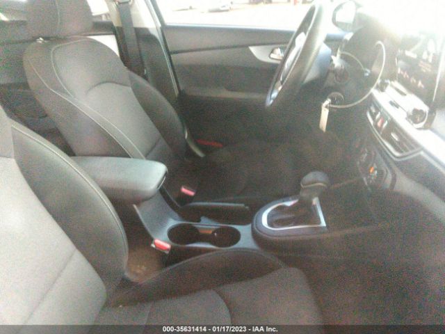 3KPF24AD8NE502184 KIA Forte Lxs