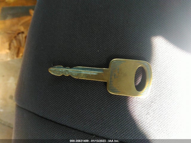 Lincoln Town Car 1997 1LNLM81W0VY669196 Image 3