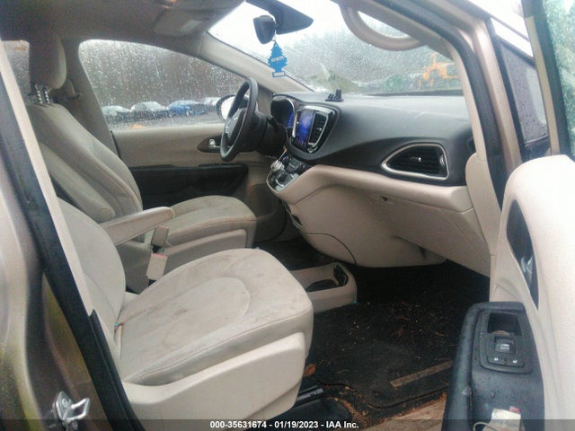2C4RC1DG6HR541115 Chrysler Pacifica Touring