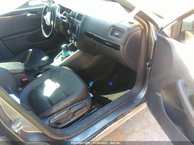 3VWL17AJ0GM335449 Volkswagen Jetta Sedan 1.8t Sel