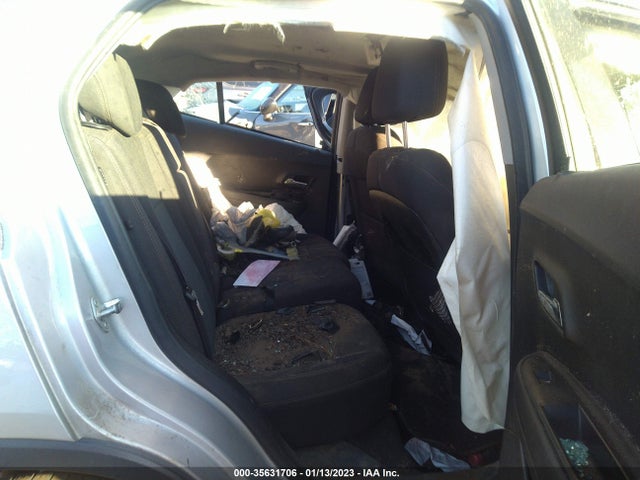 Chevrolet TRAX LS 2019 3GNCJKSB1KL234987 Image 9