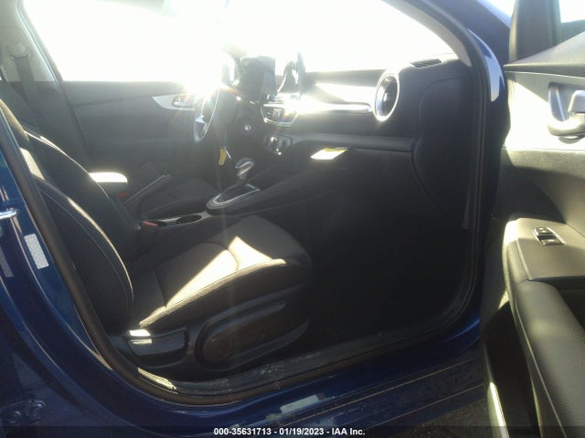 35631713 :رقم المزاد ، 3KPF24AD3PE568841 vin ، 2023 Kia Forte Lxs مزاد بيع