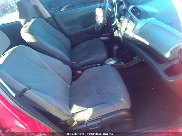 2012 HONDA FIT VIN: JHMGE8H38CC024268