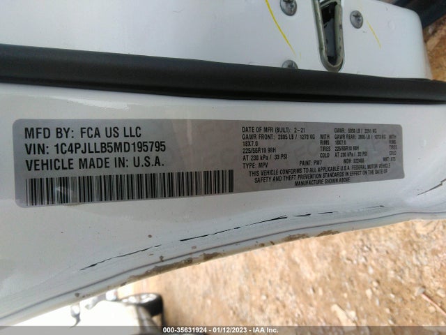 2021 Jeep Cherokee, VIN: 1C4PJLLB5MD195795