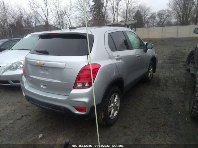 Chevrolet TRAX LS 2022 KL7CJNSM3NB545464 Image 4
