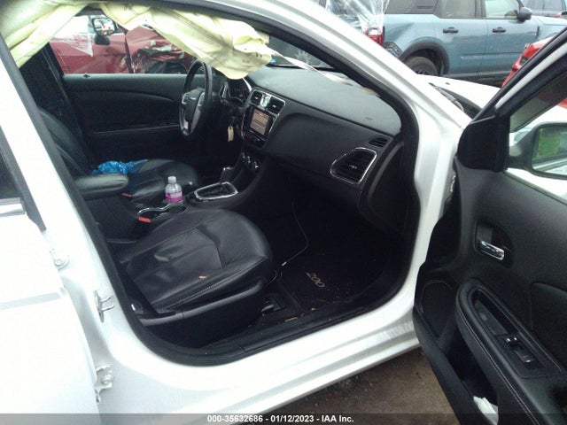 Chrysler 200 2012 1C3CCBCG9CN326481 Image 5