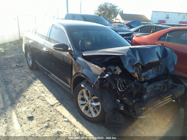 2016 1VWAS7A33GC008230 main image