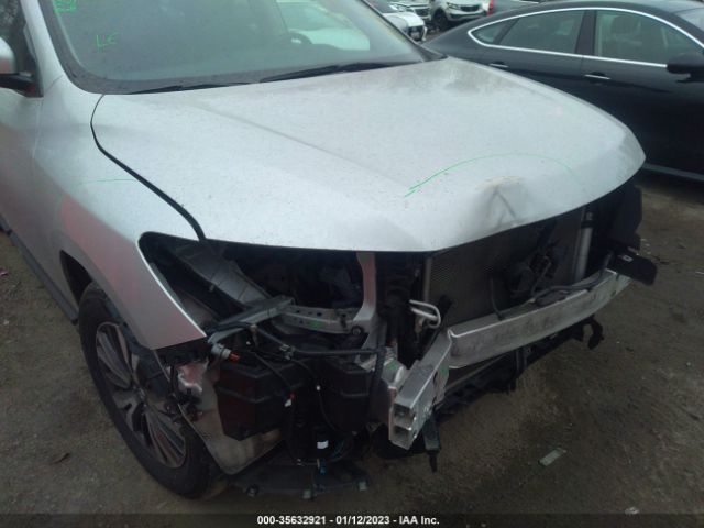 5N1DR2MMXHC900670 Nissan Pathfinder Sv