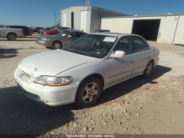 1998 HONDA ACCORD SDN EX VIN: 1HGCG1653WA014822