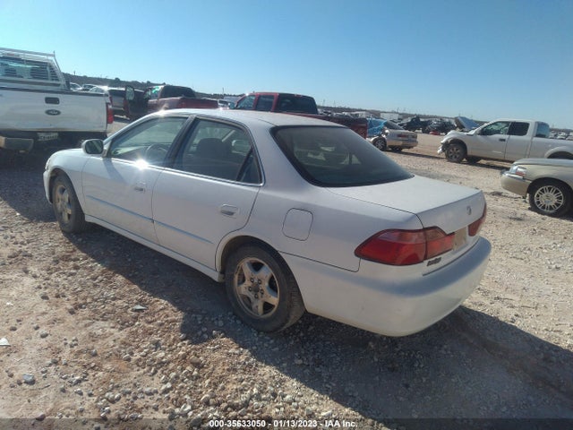 1998 HONDA ACCORD SDN EX VIN: 1HGCG1653WA014822