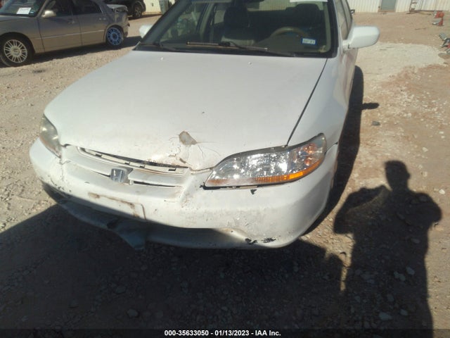 1998 HONDA ACCORD SDN EX VIN: 1HGCG1653WA014822