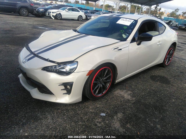 2017 Toyota 86, VIN: JF1ZNAA1XH8708555