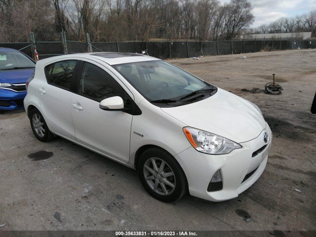 Toyota Prius C One/three/two/four 2014 JTDKDTB34E1070401 Image 1